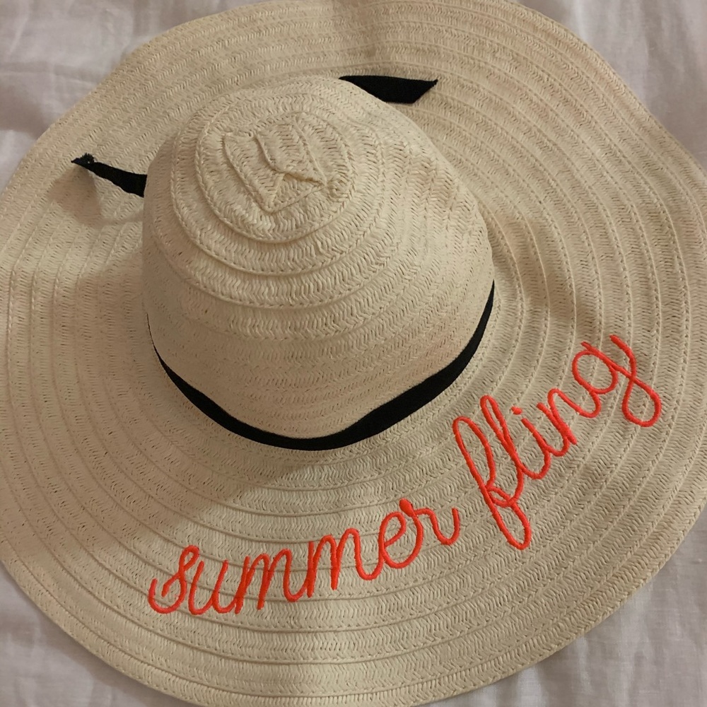 NWOT CUSTOM SUMMER FLING BEACH HAT - Picture 1 of 5